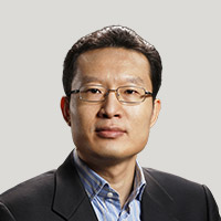 张震