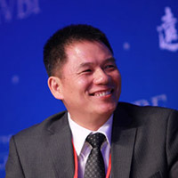 何伯权